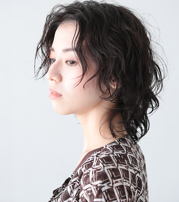 秋冬にオススメしたいウルフパーマスタイル Medium Haircatalog Jp ヘアカタログ Jp つぎのわたし選び