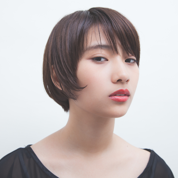 ミニマムなレイヤーボブスタイル Short Haircatalog Jp ヘア ミニマムなレイヤーボブスタイル Short Haircatalog Jp ヘア