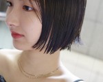 潔く切り込んだボブスタイル